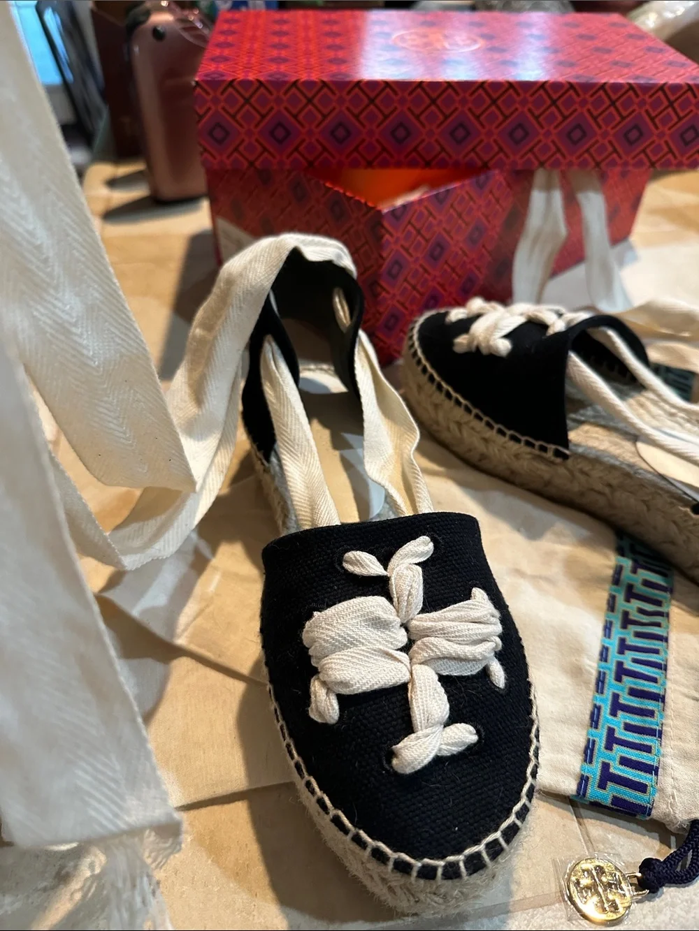 Tory Burch Worn Once in Tory Burch  Box with Duster